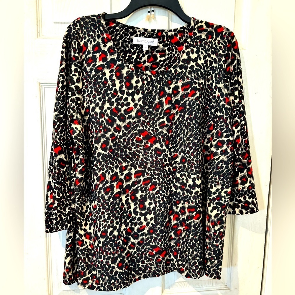 NWOT Emily Daniels Textured Red and Black Leopard Knit Top